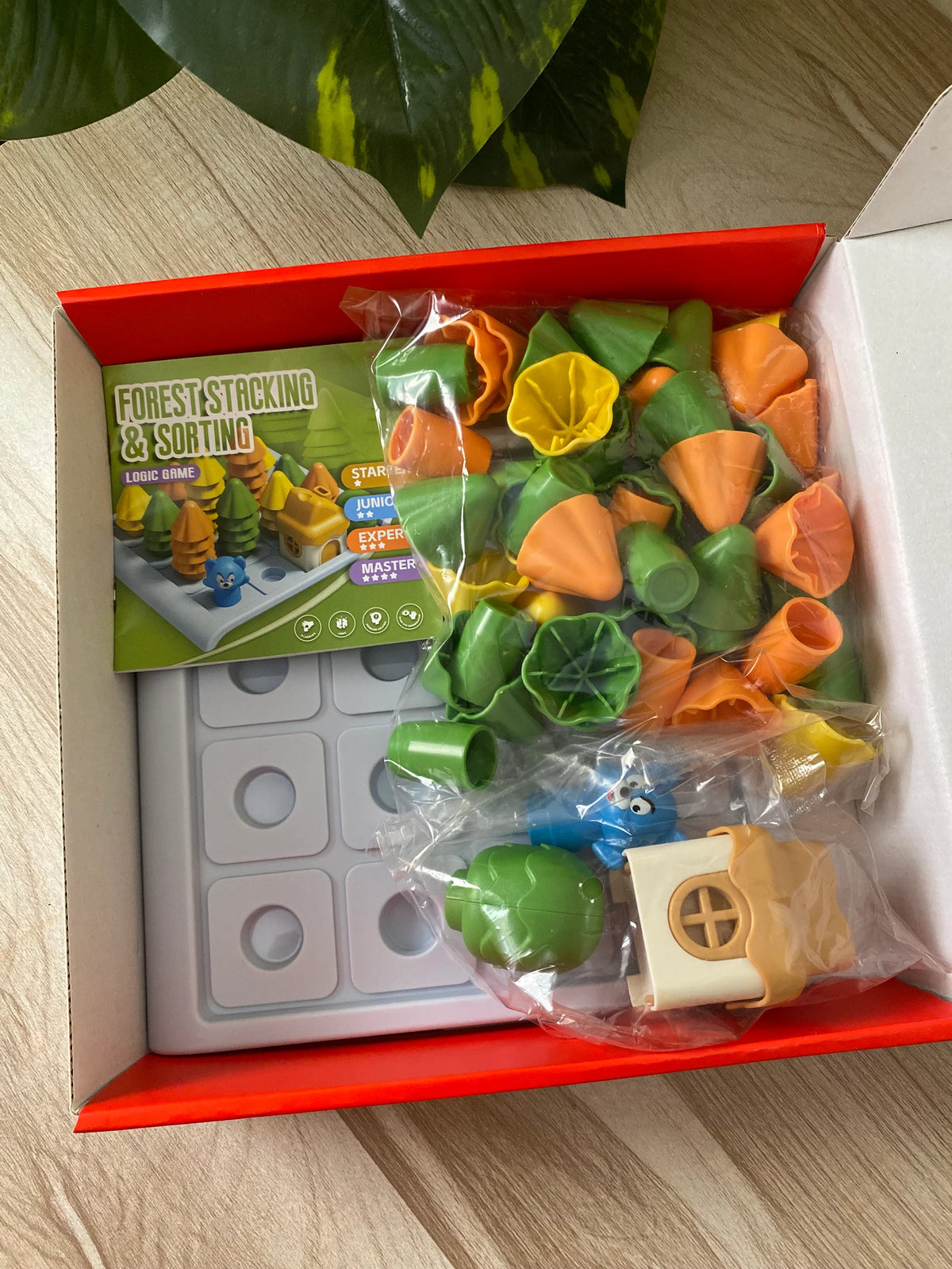 Forest stacking and sorting logic game